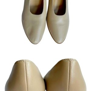 Vaneli 8.5 Narrow light tan shoes